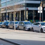 Samochód do taxi a bagażnik: ile miejsca naprawdę potrzebujesz na walizki i fotelik